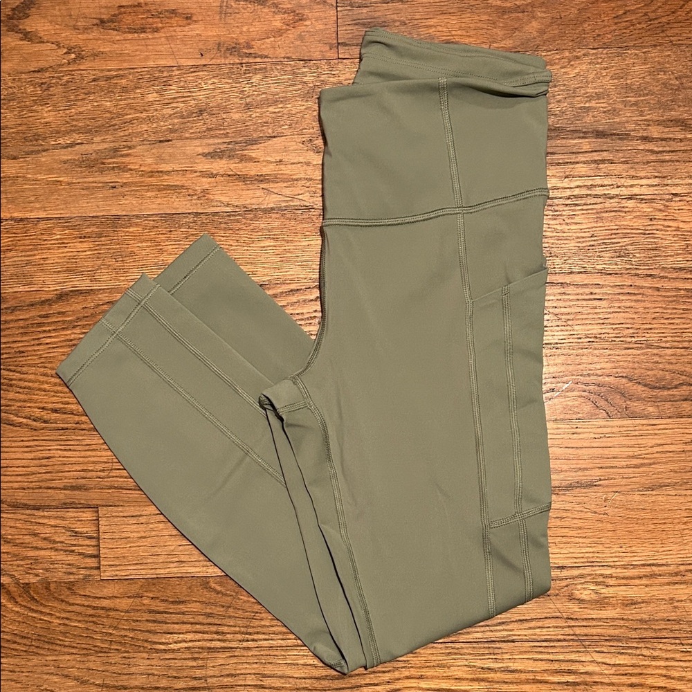 Athleta Ultimate Stash 2 7/8 Legging